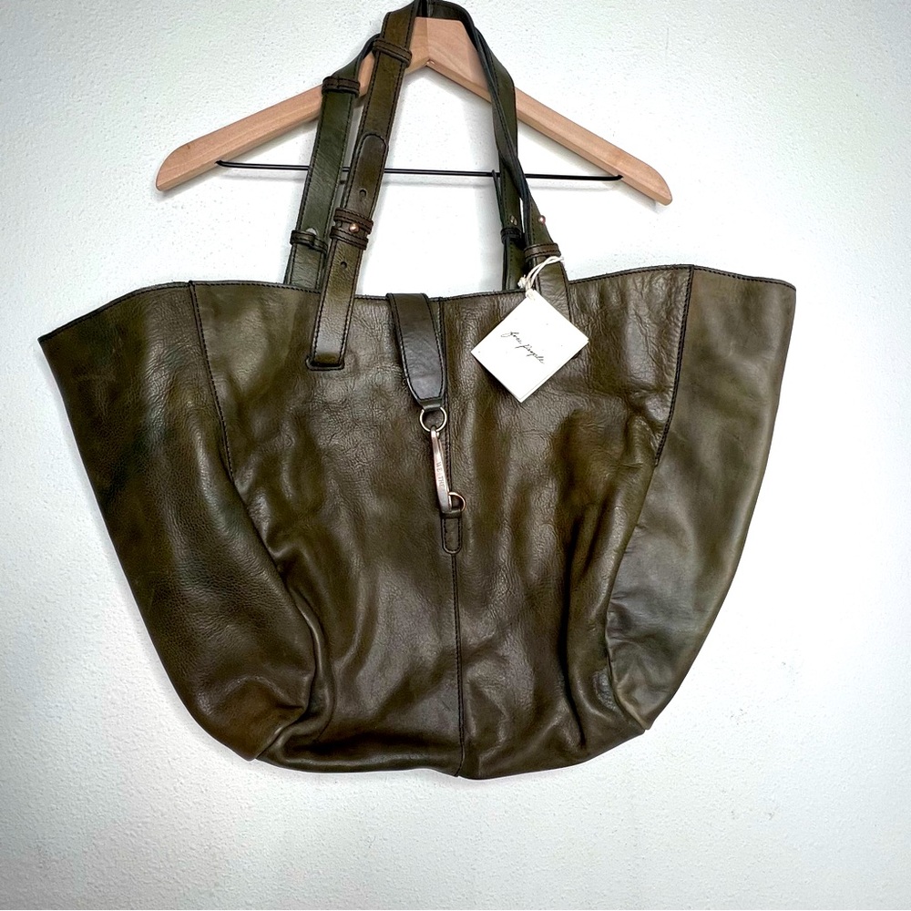 NWT Free People We the Free Echo Tote in Olive Green Leather - Picture 2 of 7